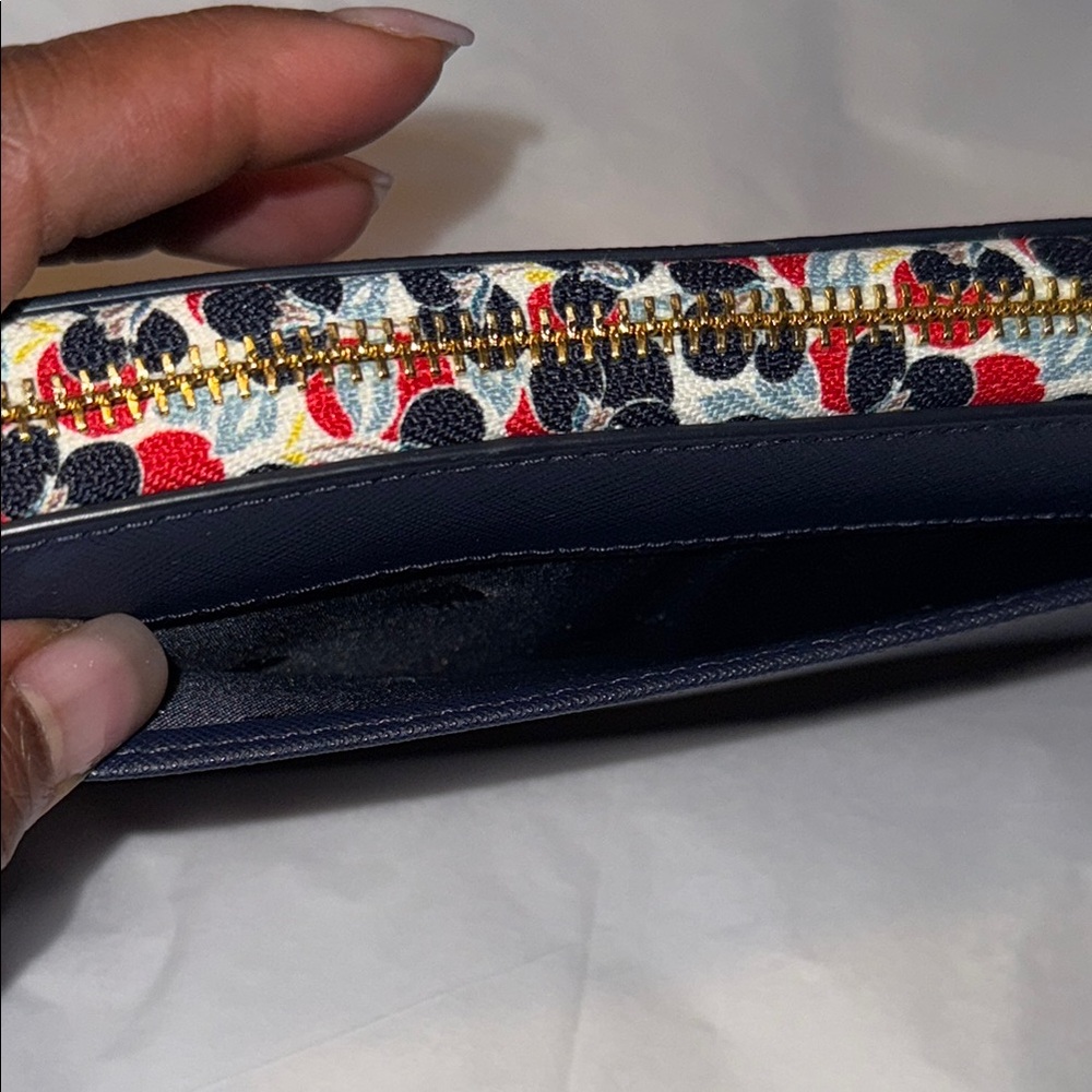 NWOT-Kate Spade Navy Blue Wallet with Flower Print Around Zipper - Picture 4 of 16